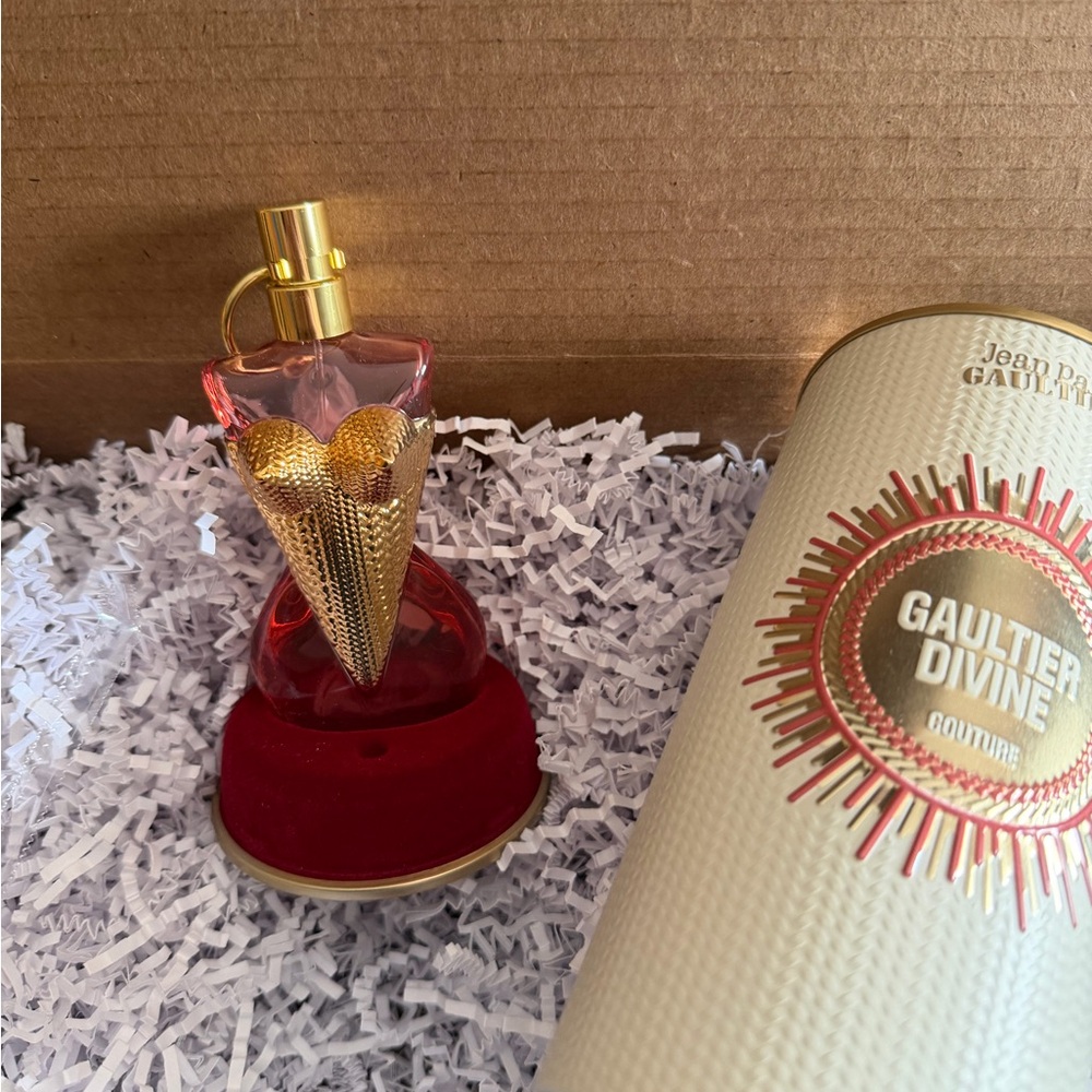 Jean Paul Gaultier Divine Couture Perfume